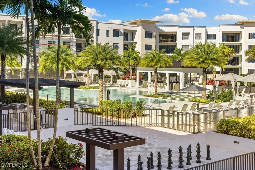 1115 Central Avenue Naples FL 34102