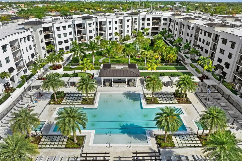 1115 Central Avenue Naples FL 34102