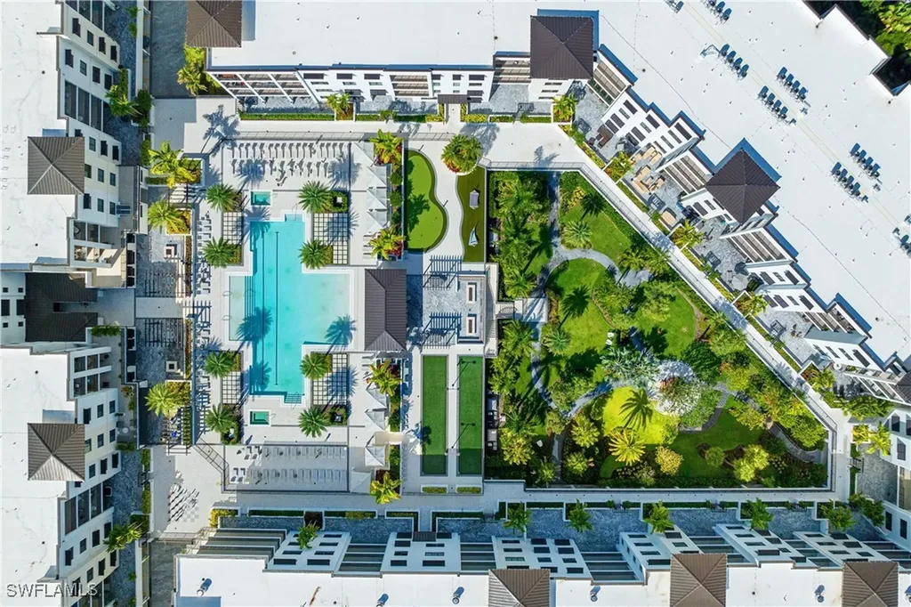 1115 Central Avenue Naples FL 34102
