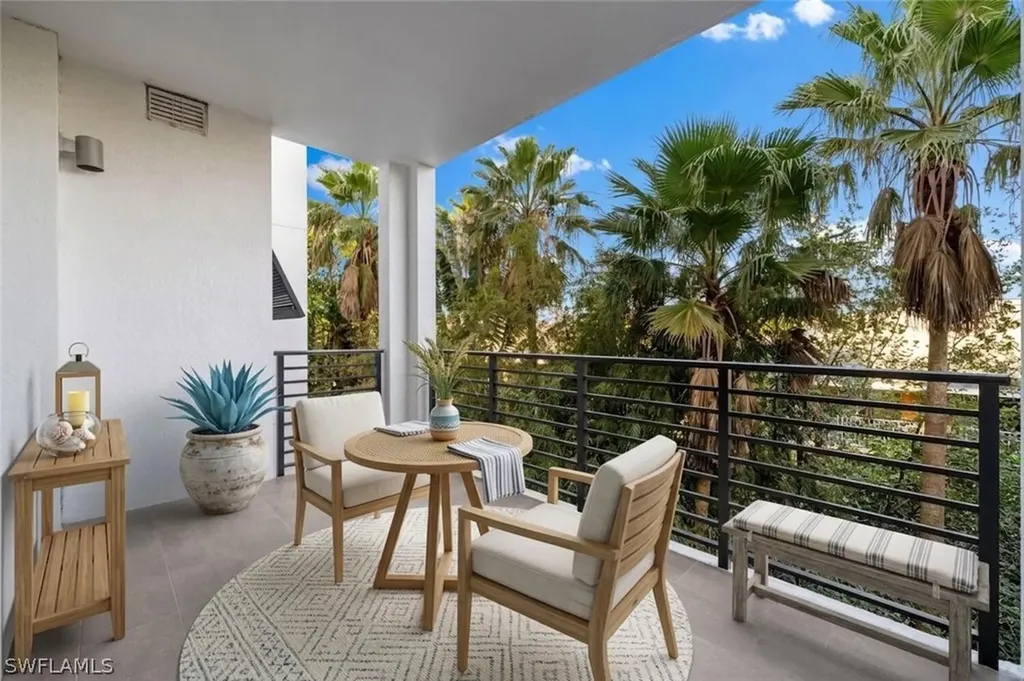 1115 Central Avenue Naples FL 34102