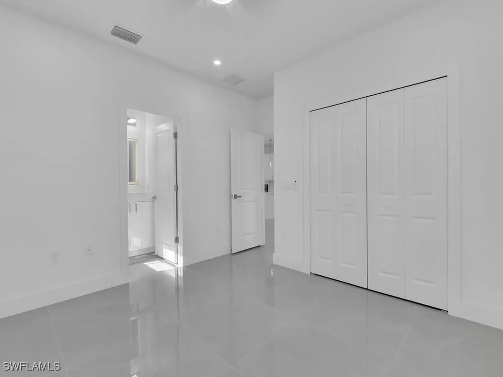 4450/4452 24th Street SW Lehigh Acres FL 33973