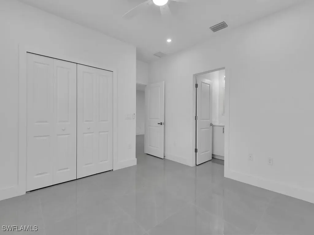 4450/4452 24th Street SW Lehigh Acres FL 33973