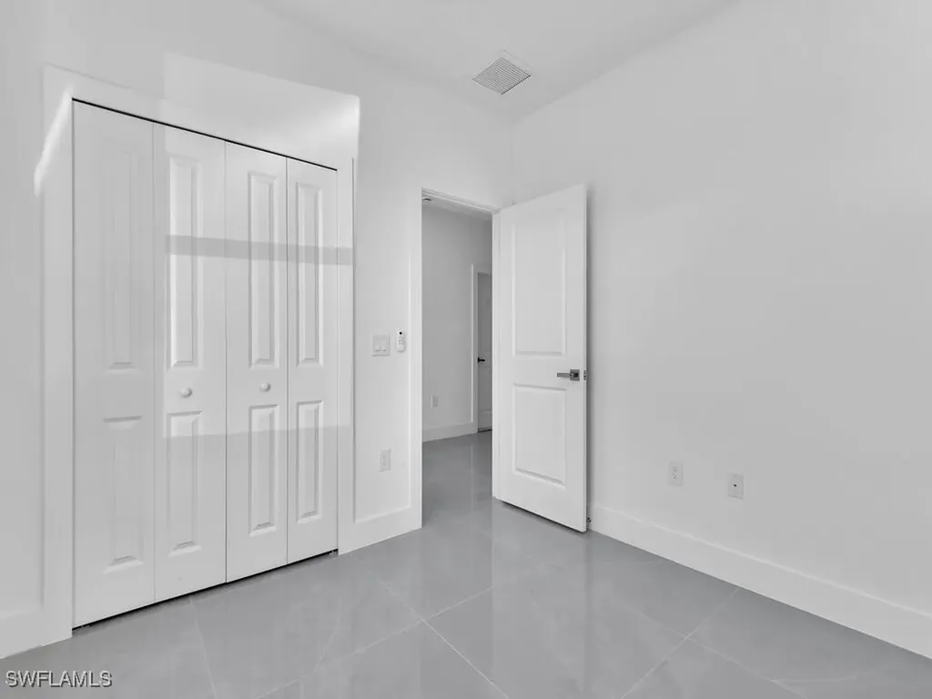 4450/4452 24th Street SW Lehigh Acres FL 33973
