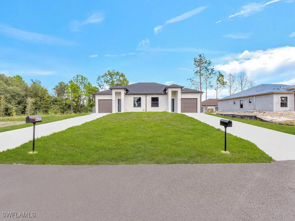 4450/4452 24th Street SW Lehigh Acres FL 33973