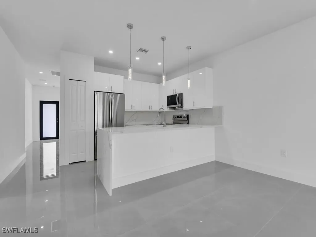 4450/4452 24th Street SW Lehigh Acres FL 33973