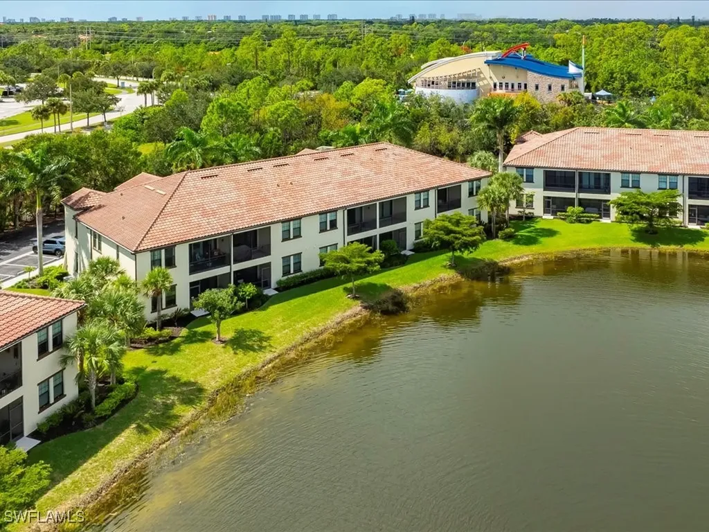15102 Palmer Lake Circle Naples FL 34109