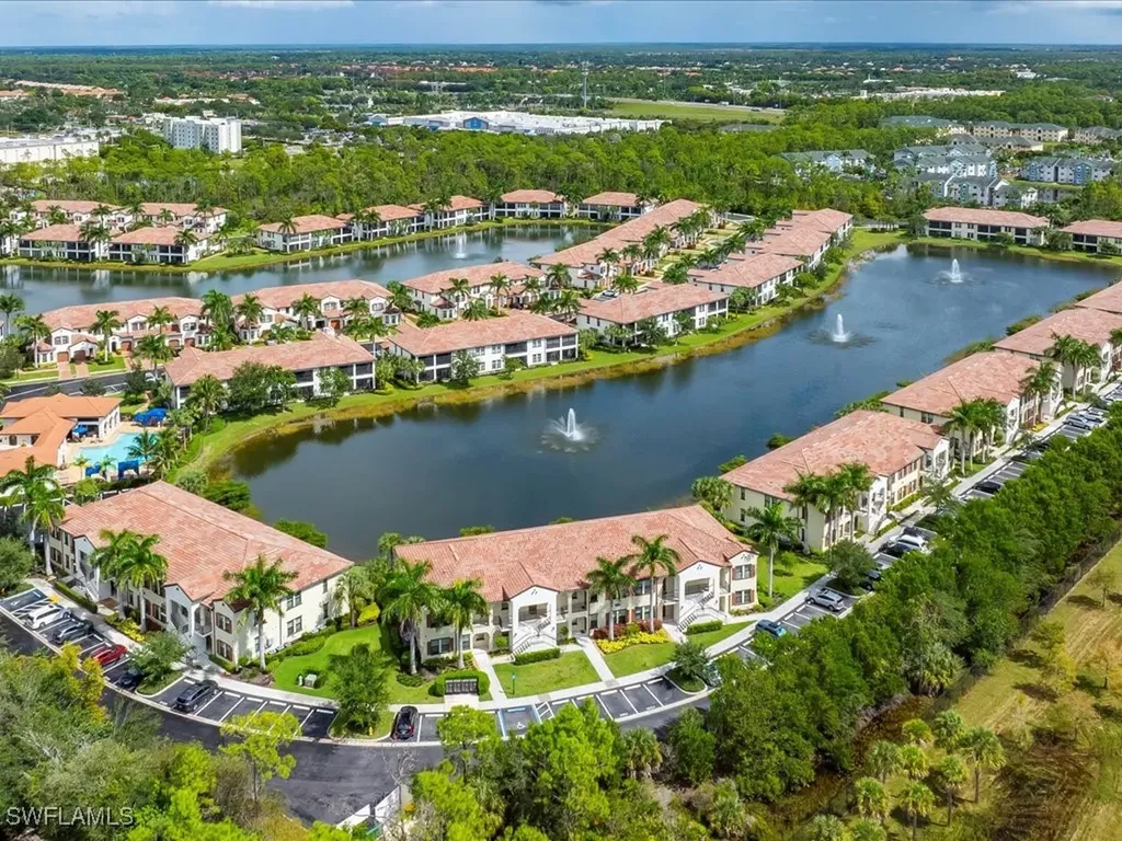 15102 Palmer Lake Circle Naples FL 34109