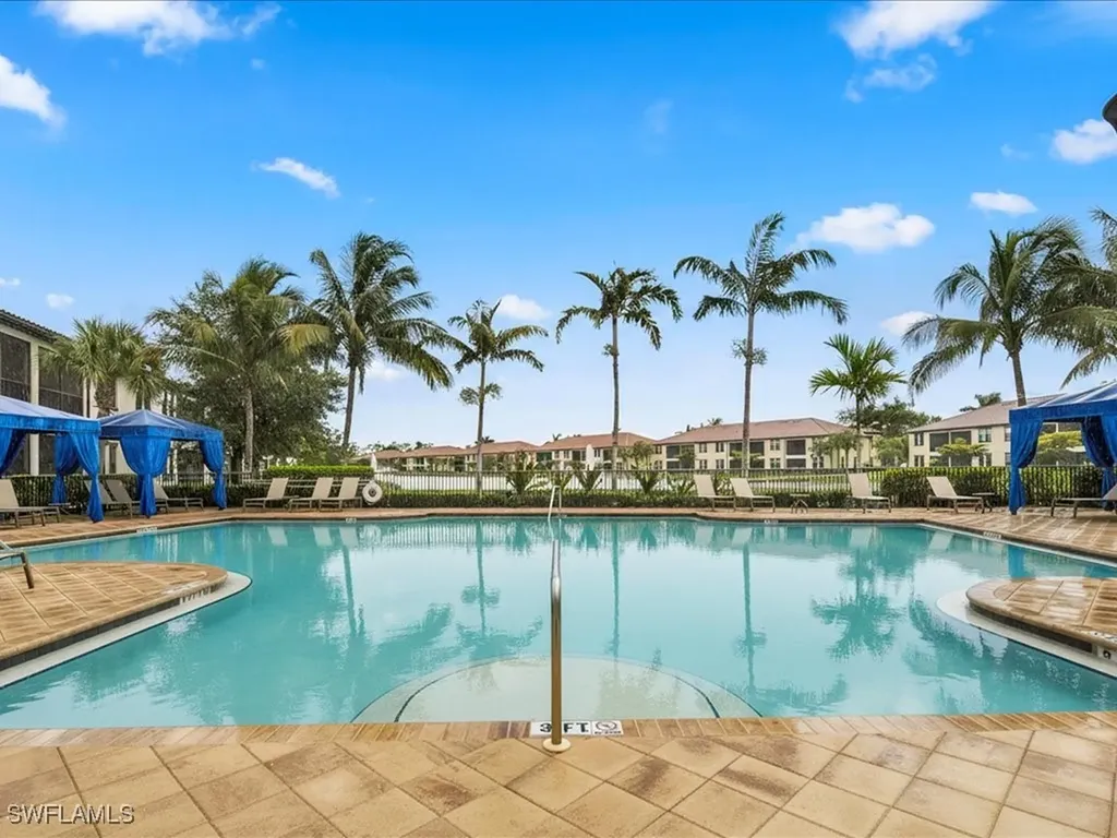 15102 Palmer Lake Circle Naples FL 34109