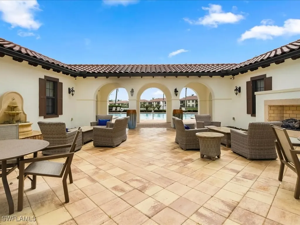 15102 Palmer Lake Circle Naples FL 34109