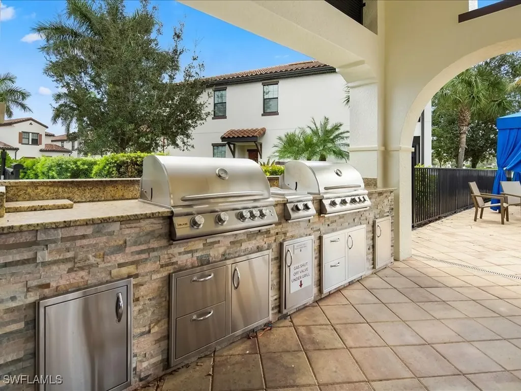 15102 Palmer Lake Circle Naples FL 34109