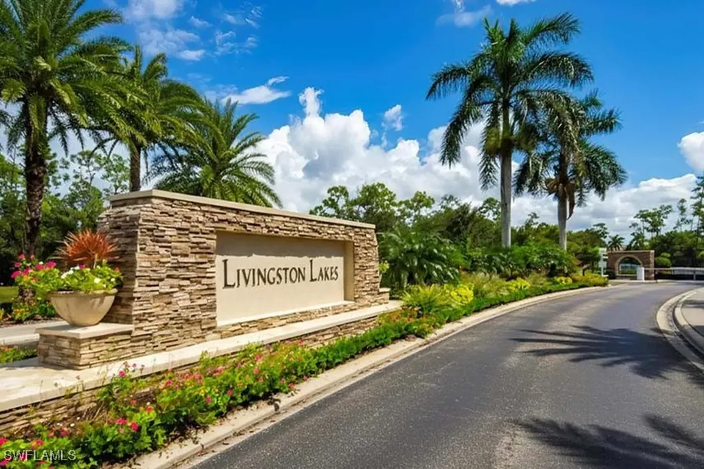 15102 Palmer Lake Circle Naples FL 34109