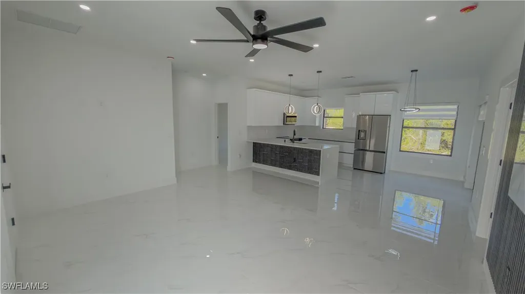 401 E 17th Street Lehigh Acres FL 33972
