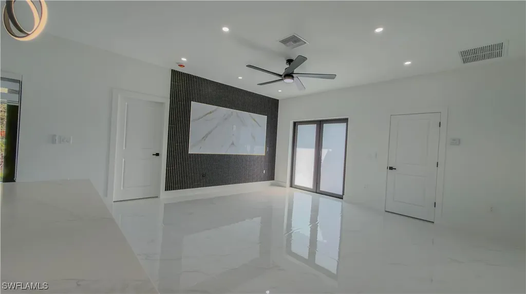 401 E 17th Street Lehigh Acres FL 33972