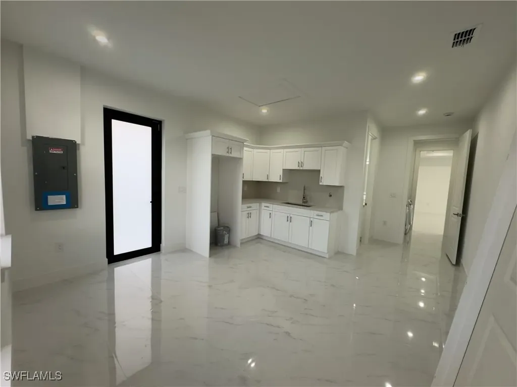 4009 33rd Street SW Lehigh Acres FL 33976