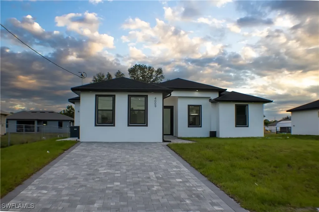 4009 33rd Street SW Lehigh Acres FL 33976