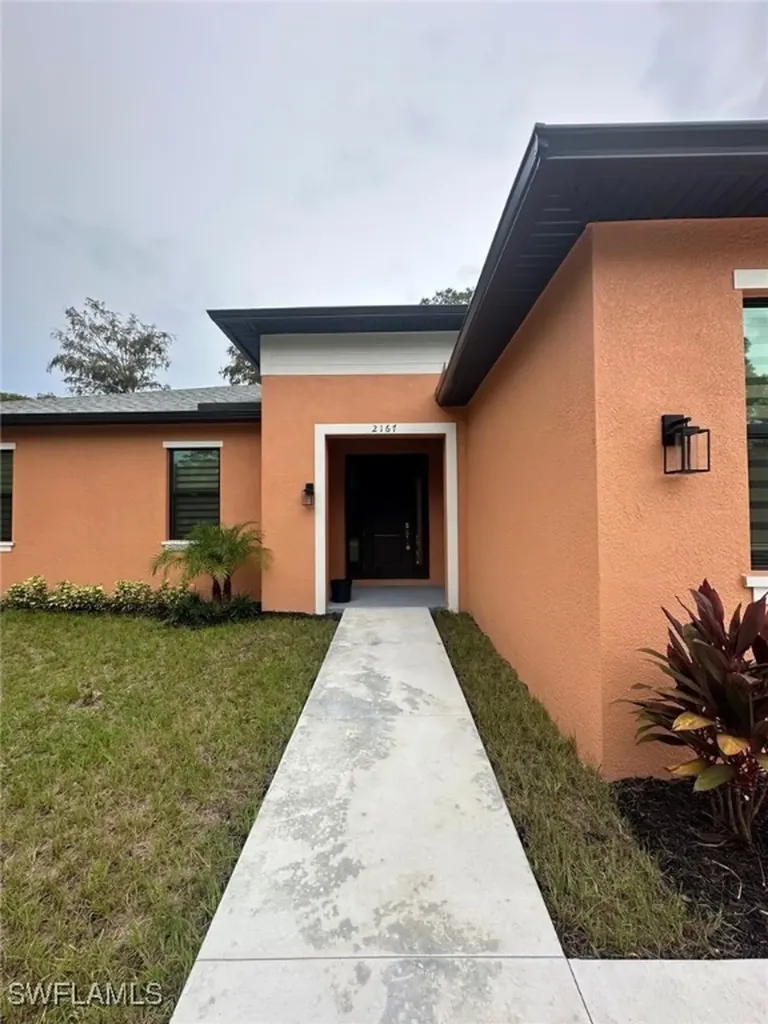2167 Della Drive Naples FL 34117