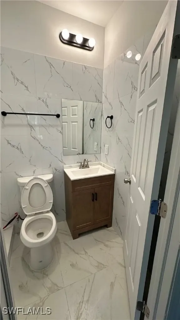 2167 Della Drive Naples FL 34117