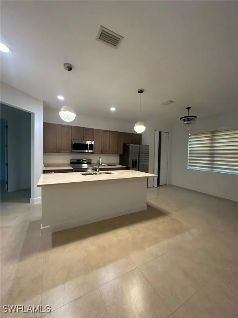2167 Della Drive Naples FL 34117