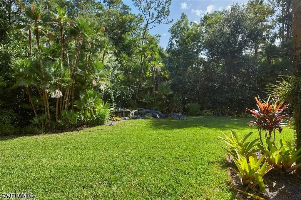2405 Hidden Lake Drive Naples FL 34112