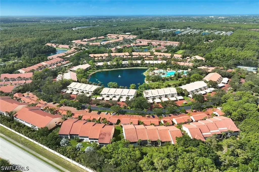 2405 Hidden Lake Drive Naples FL 34112