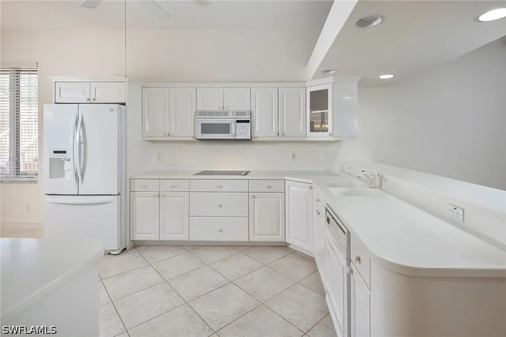 2405 Hidden Lake Drive Naples FL 34112