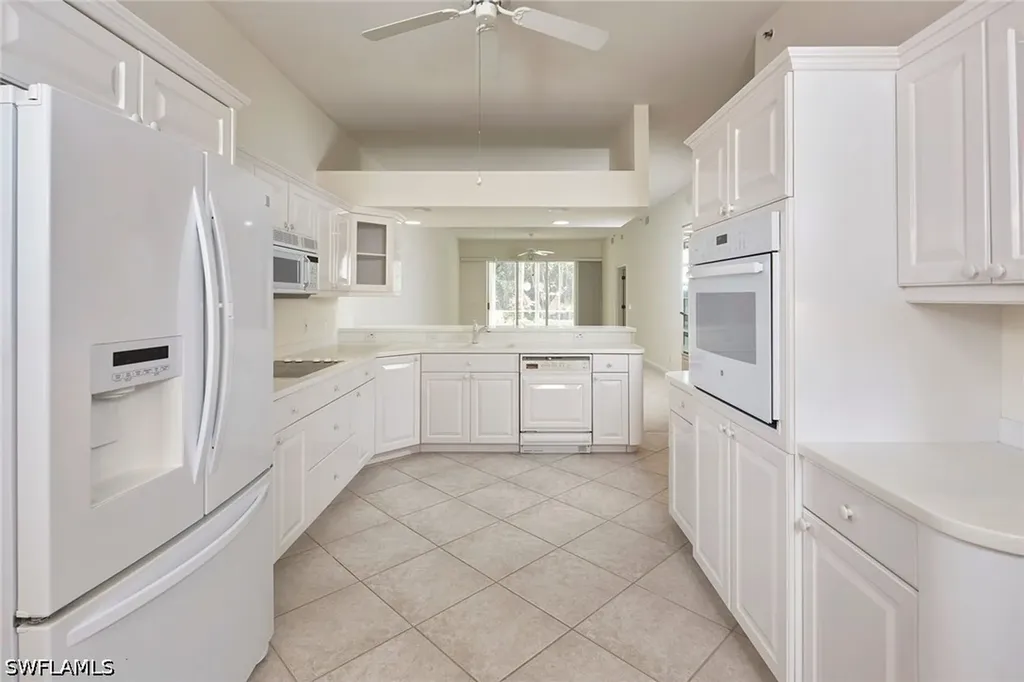 2405 Hidden Lake Drive Naples FL 34112