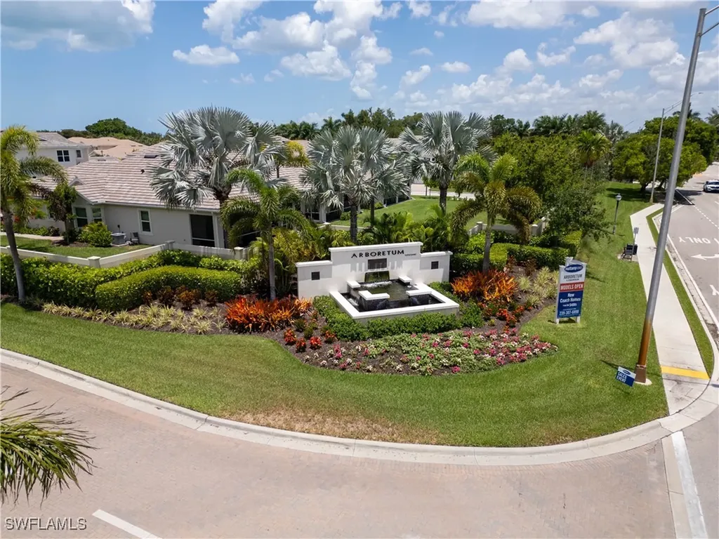 4551 Arboretum Circle Naples FL 34112