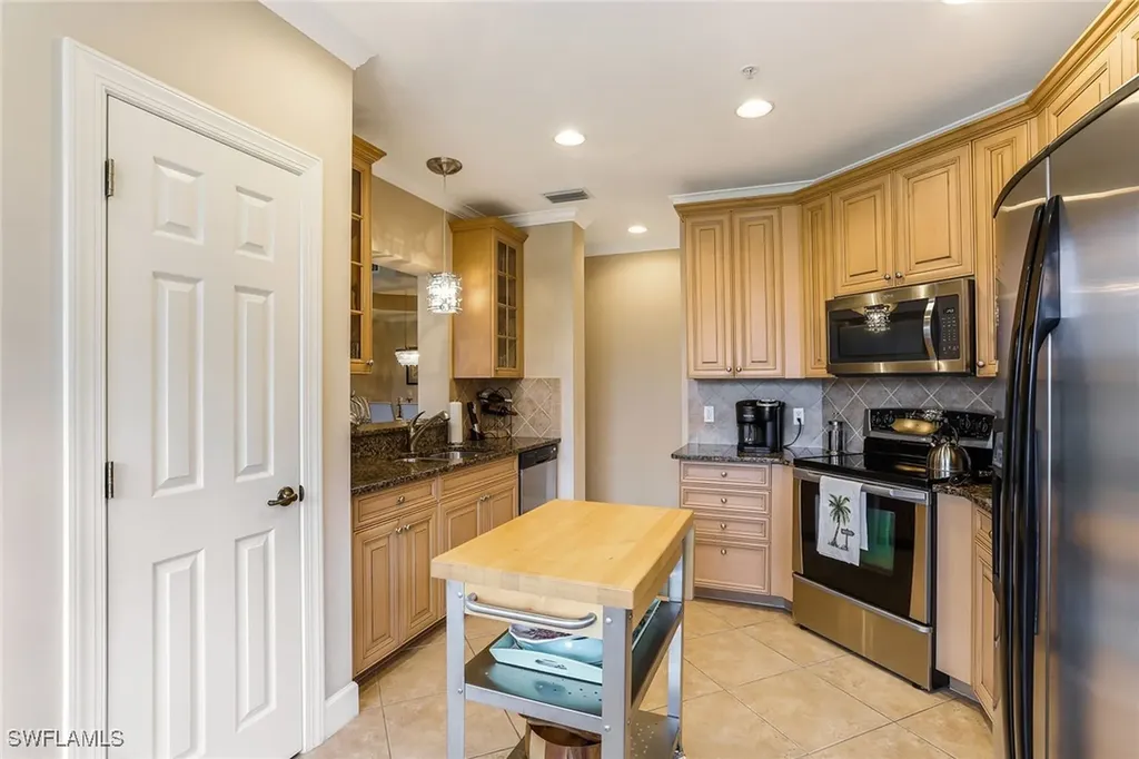 8023 Players Cove Drive Naples FL 34113