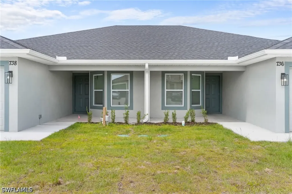 736/738 Gilbert Avenue S Lehigh Acres FL 33973