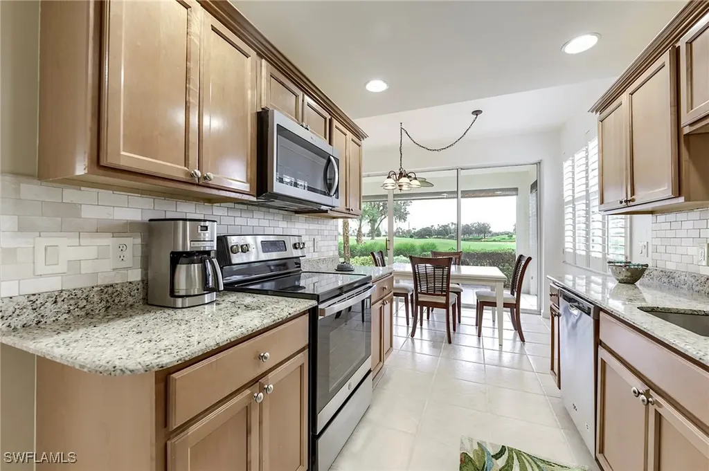 3010 Meandering Way Fort Myers FL 33905