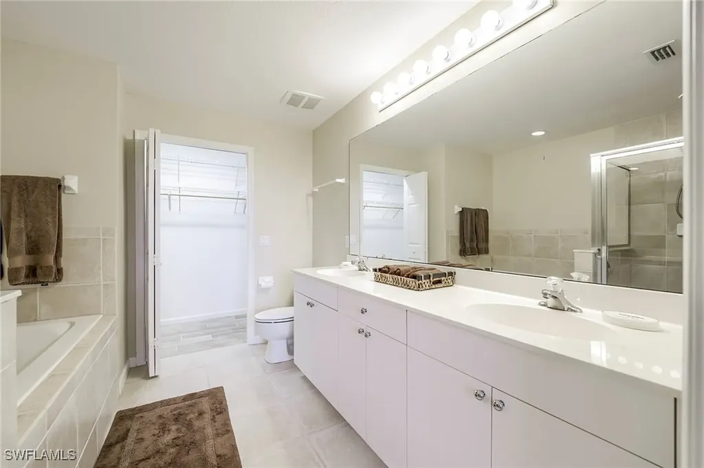 3010 Meandering Way Fort Myers FL 33905