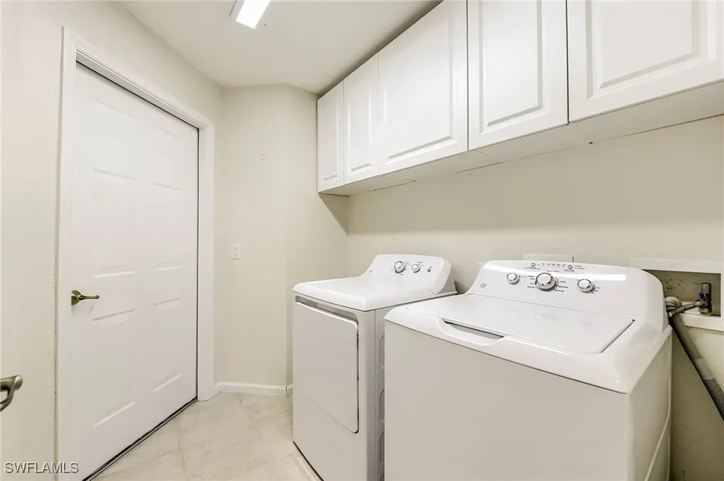 3010 Meandering Way Fort Myers FL 33905