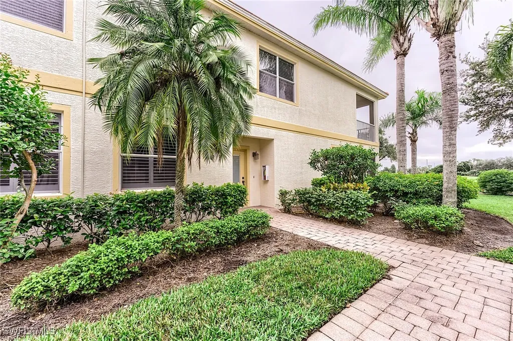 3010 Meandering Way Fort Myers FL 33905