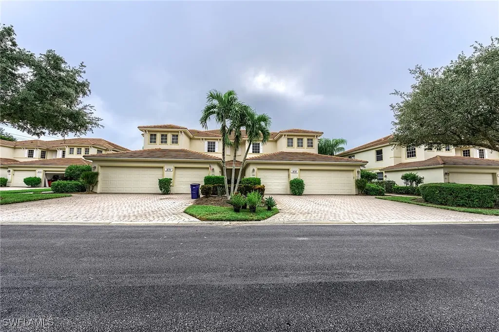 3010 Meandering Way Fort Myers FL 33905