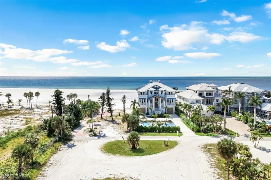Fort Myers Beach FL, 6145 Court Street