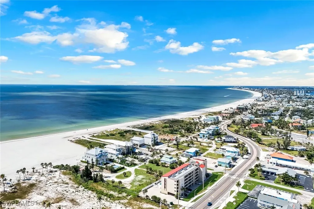 6145 Court Street Fort Myers Beach FL 33931