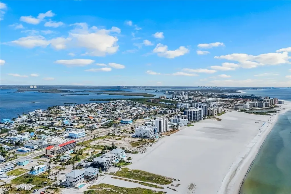6145 Court Street Fort Myers Beach FL 33931