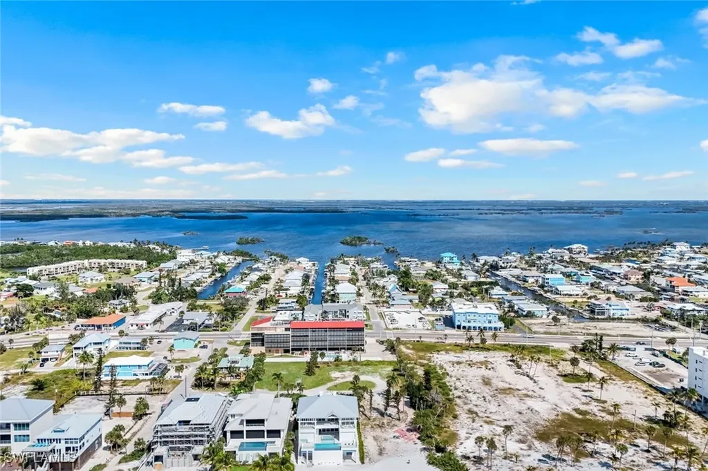 6145 Court Street Fort Myers Beach FL 33931