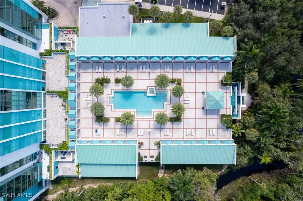 7515 Pelican Bay Boulevard Naples FL 34108