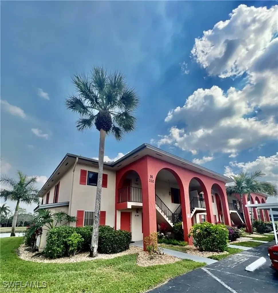 332 Charlemagne Boulevard Naples FL 34112