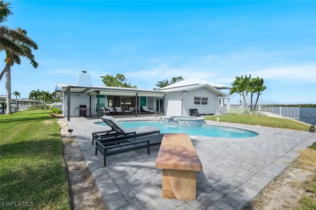 5596 Avenida Pescadora Fort Myers Beach FL 33931
