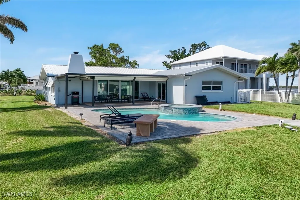5596 Avenida Pescadora Fort Myers Beach FL 33931