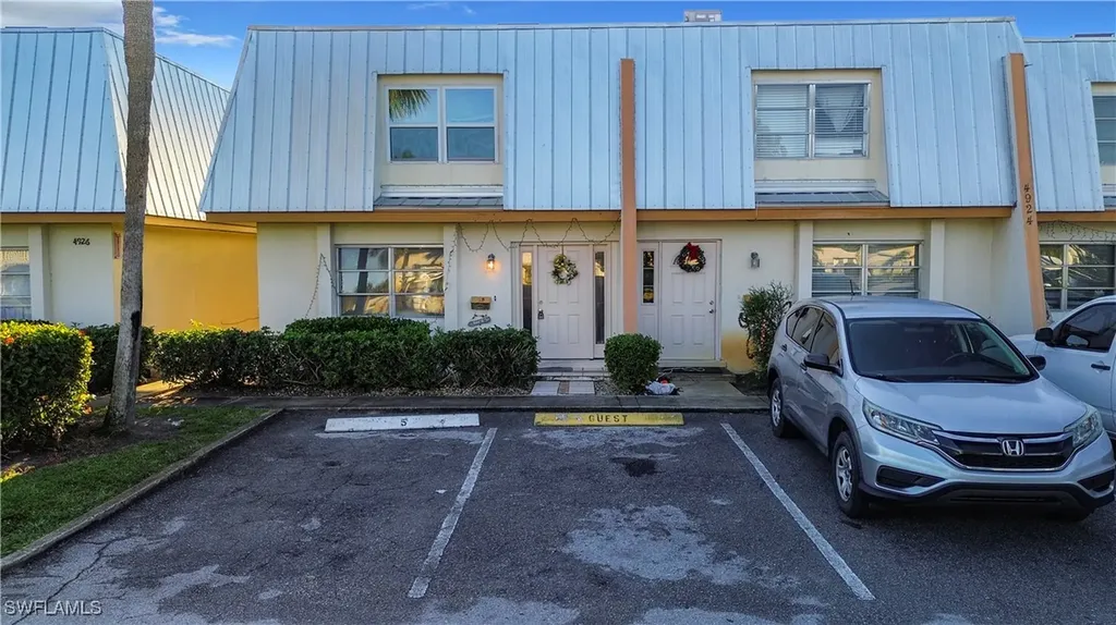 4924 Hawaii Boulevard Naples FL 34112