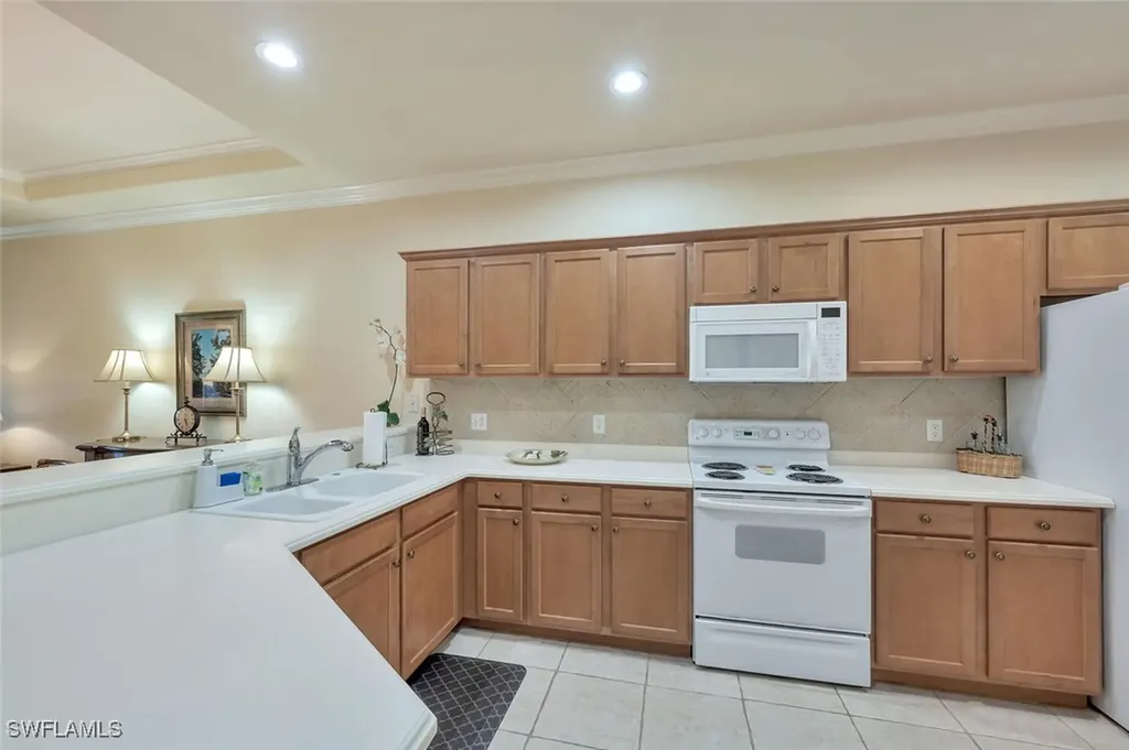 4863 Hampshire Court Naples FL 34112