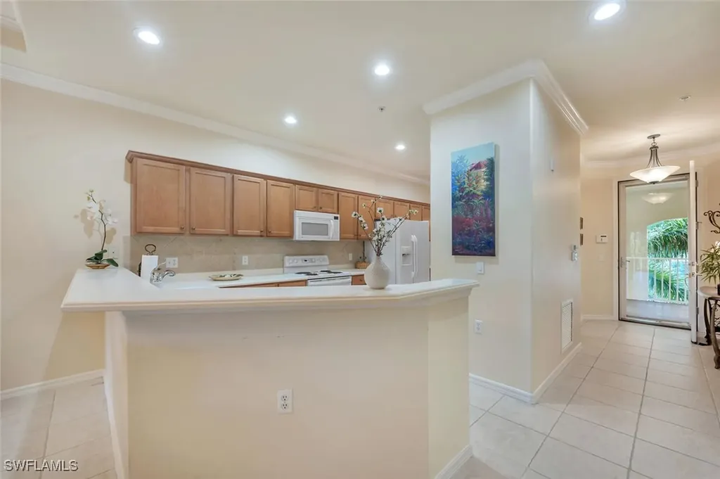 4863 Hampshire Court Naples FL 34112
