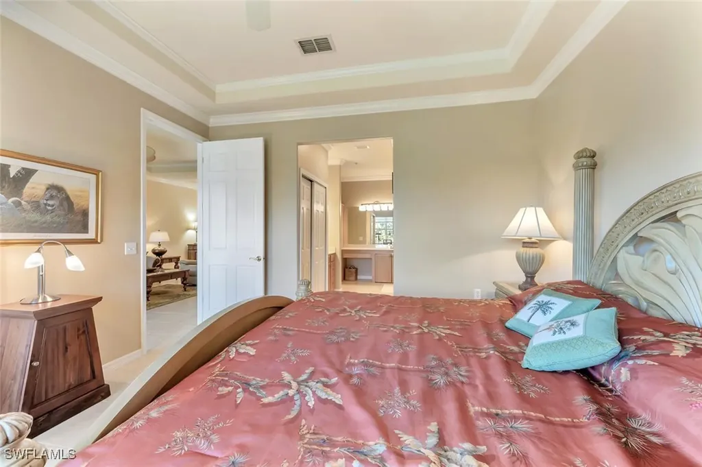 4863 Hampshire Court Naples FL 34112