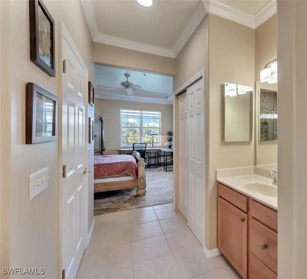 4863 Hampshire Court Naples FL 34112