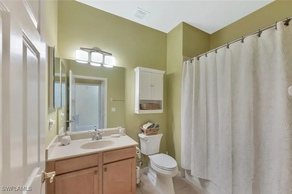 4863 Hampshire Court Naples FL 34112