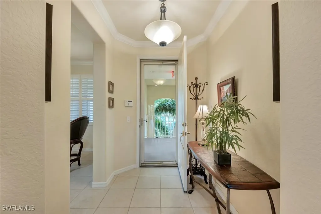 4863 Hampshire Court Naples FL 34112