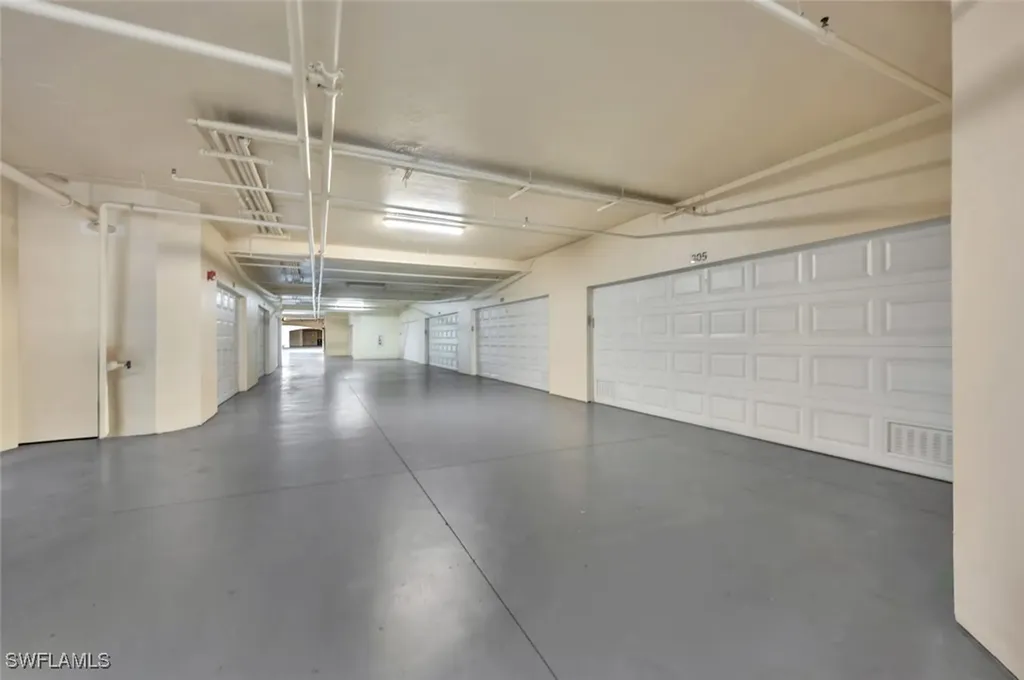 4863 Hampshire Court Naples FL 34112